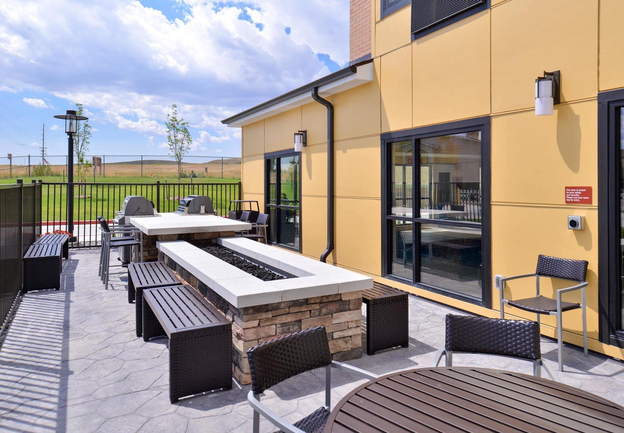 Towneplace Suites By Marriott Gillette Extérieur photo