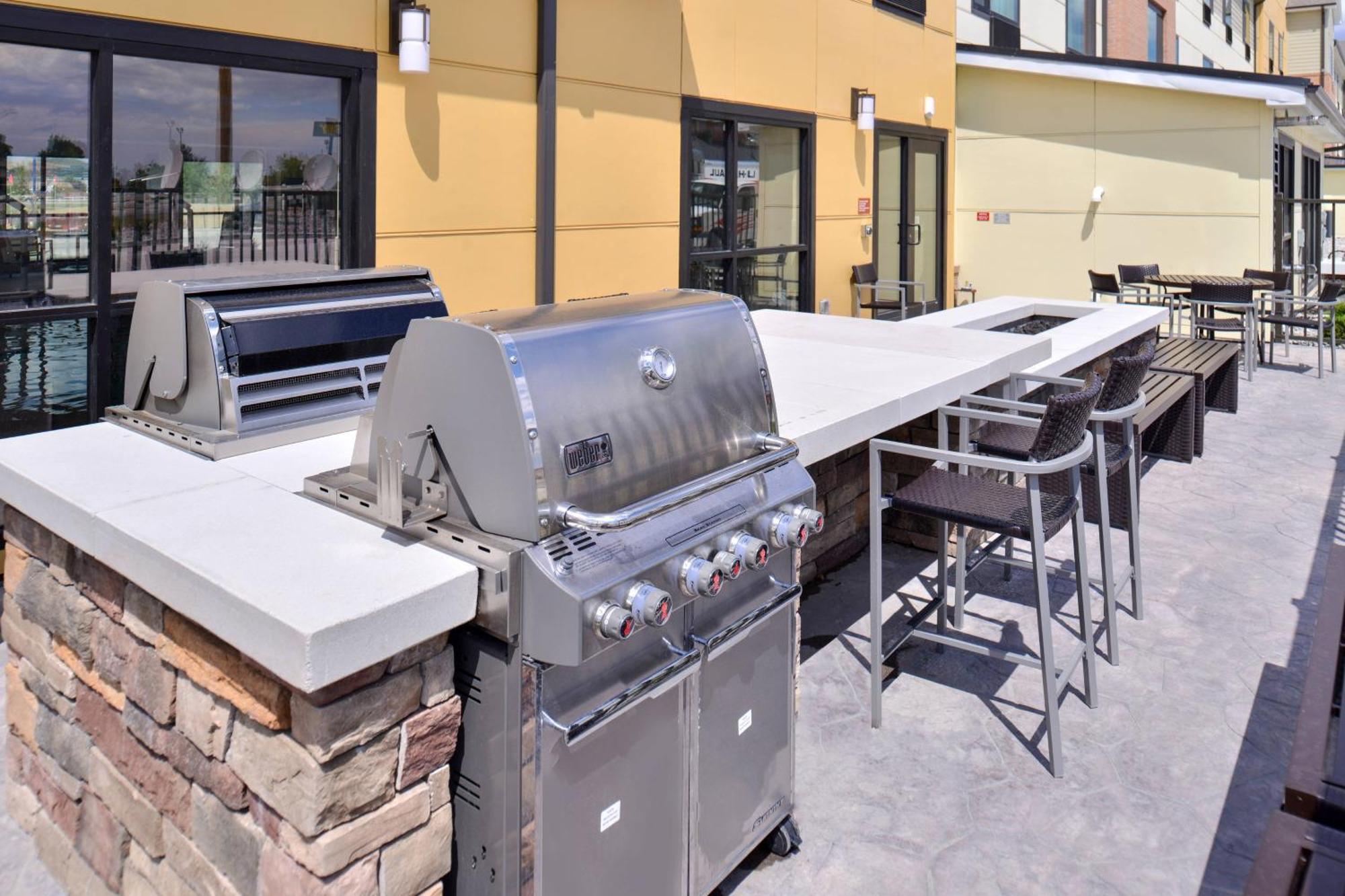 Towneplace Suites By Marriott Gillette Extérieur photo